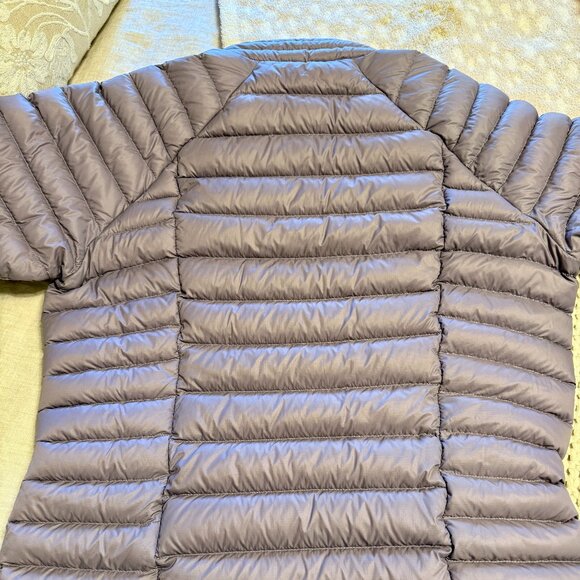 PATAGANOIA Women's Down Sweater Jacket Rustic Purple Size LARGE (like new) - Picture 4 of 16